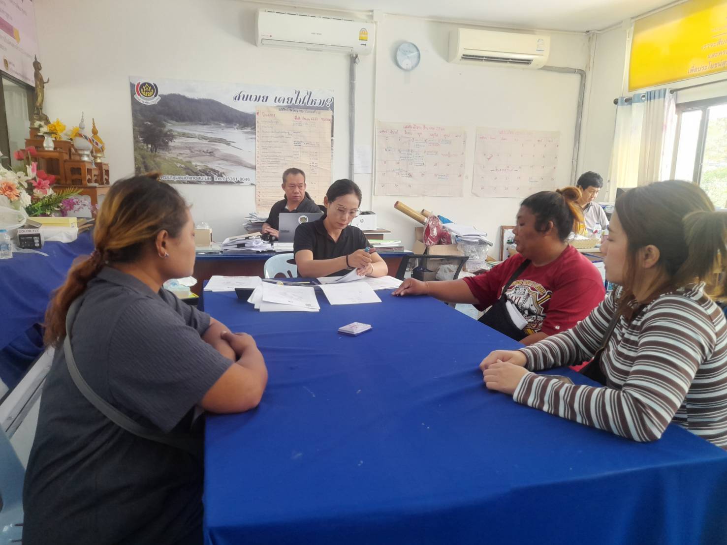 สพอ.สบเมย ดำเนินการทำสัญญาการขอรับการสนับสนุนเงินทุนหมุนเวียนกองทุนพัฒนาบทบาทสตรี ประจำปี 2569 